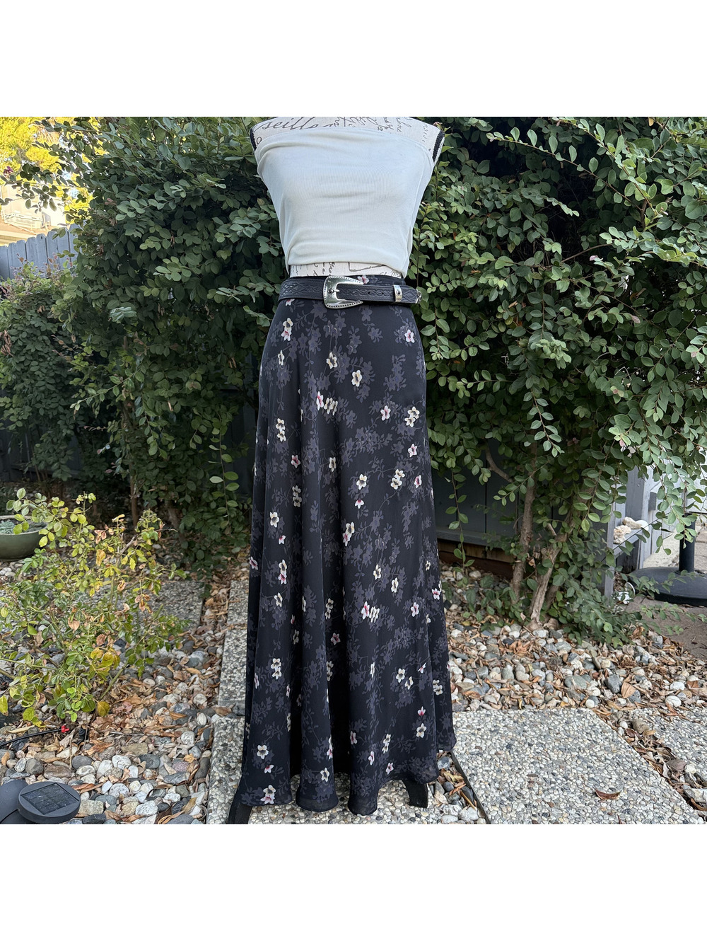 VTG Silk Black Floral Skirt Jones New York Sz4 Boho Western Hippie Office Formal